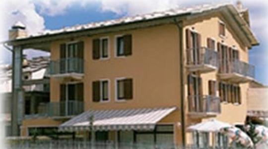 Hotel Scandola 보스코 키에사누오바 외부 사진