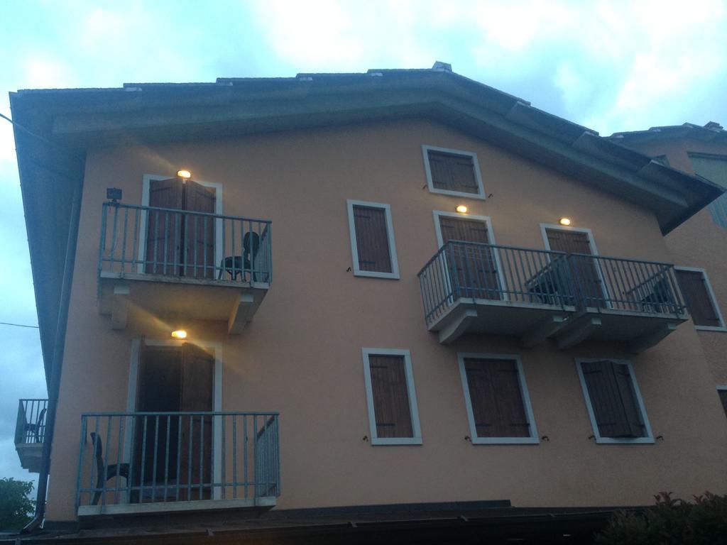 Hotel Scandola 보스코 키에사누오바 외부 사진