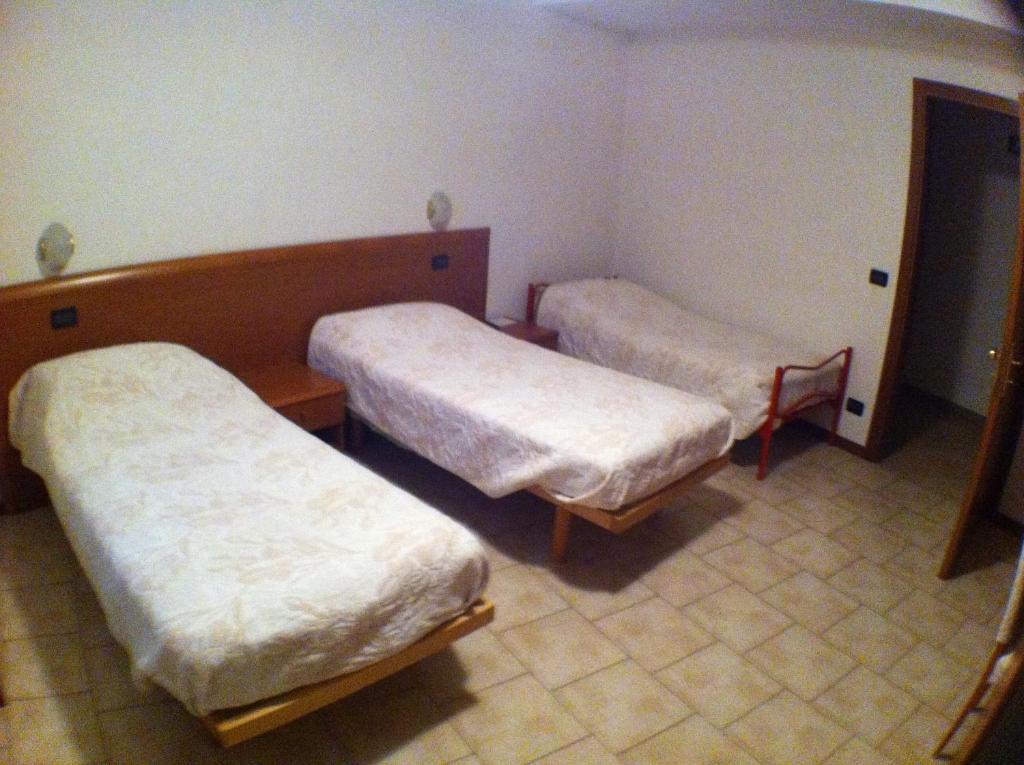 Hotel Scandola 보스코 키에사누오바 객실 사진